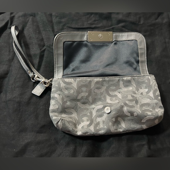 Coach Wristlet/Wallet - Picture 2 of 4